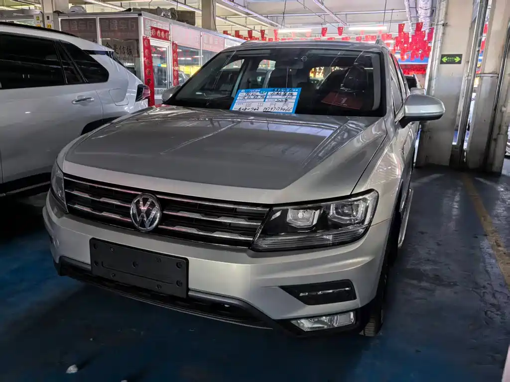 Volkswagen Tiguan L — фото 4