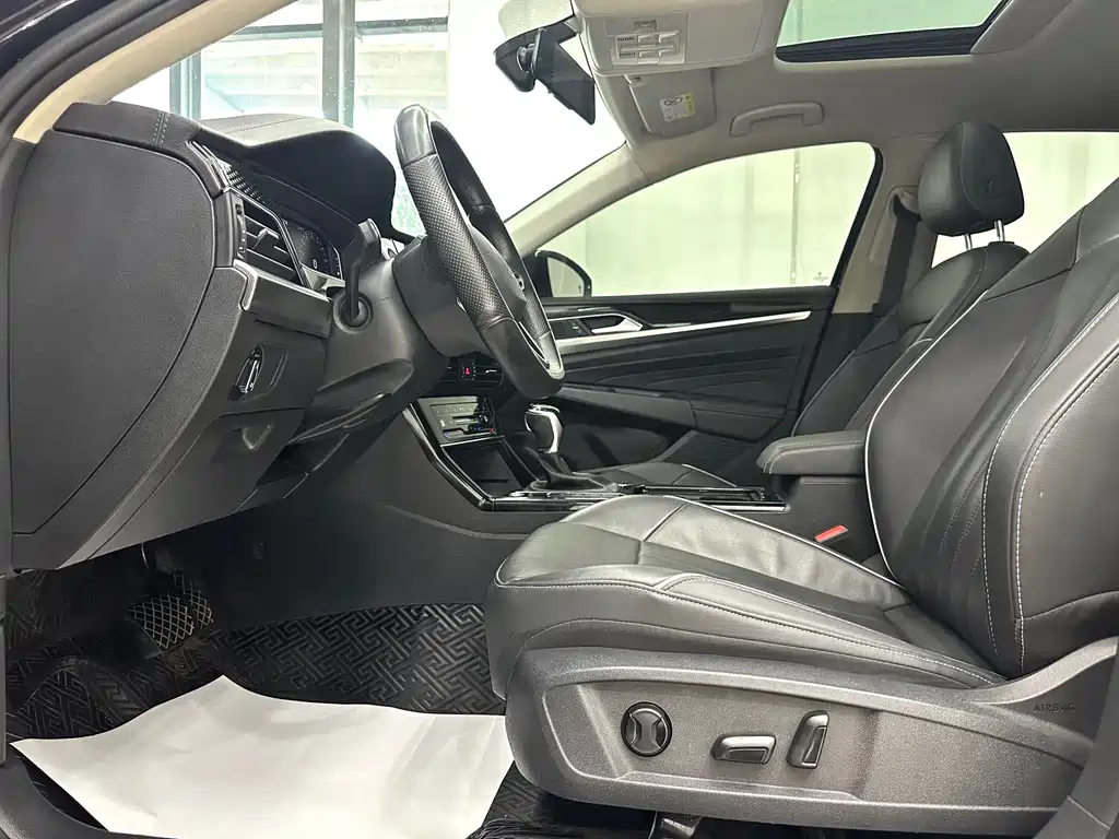 Volkswagen Passat — фото 7