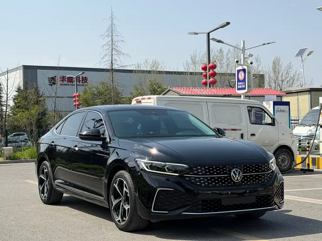 Volkswagen Passat — фото 3