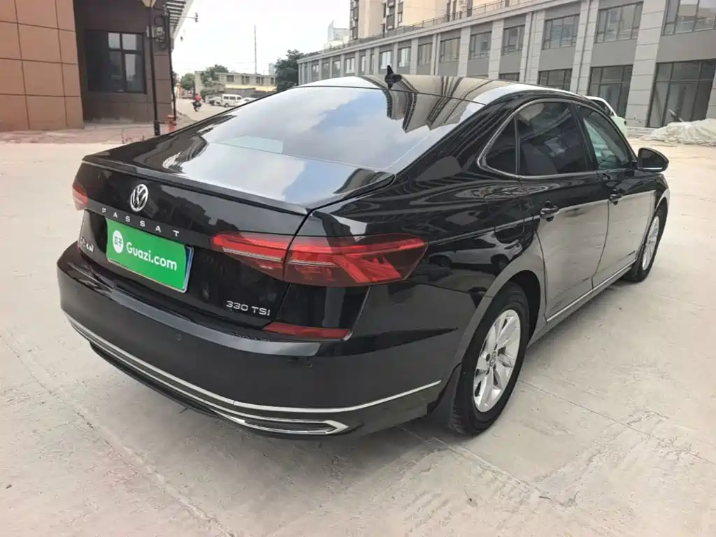 Volkswagen Passat — фото 7