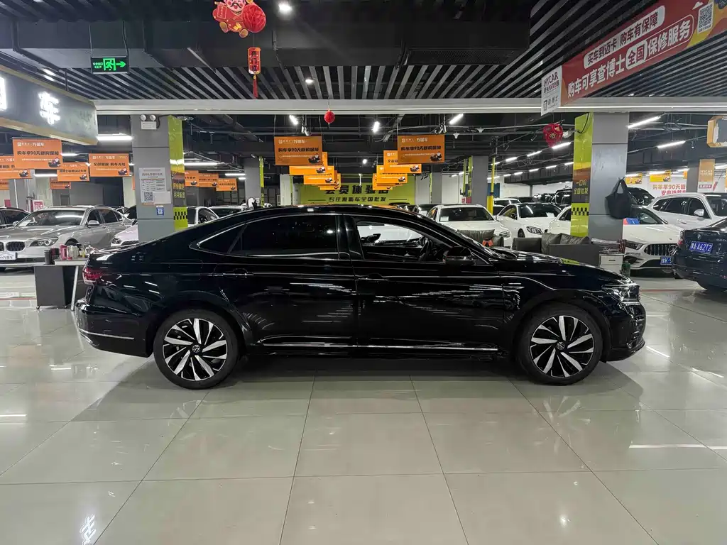 Volkswagen Passat — фото 7