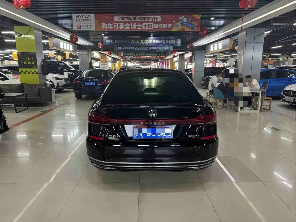 Volkswagen Passat — фото 9