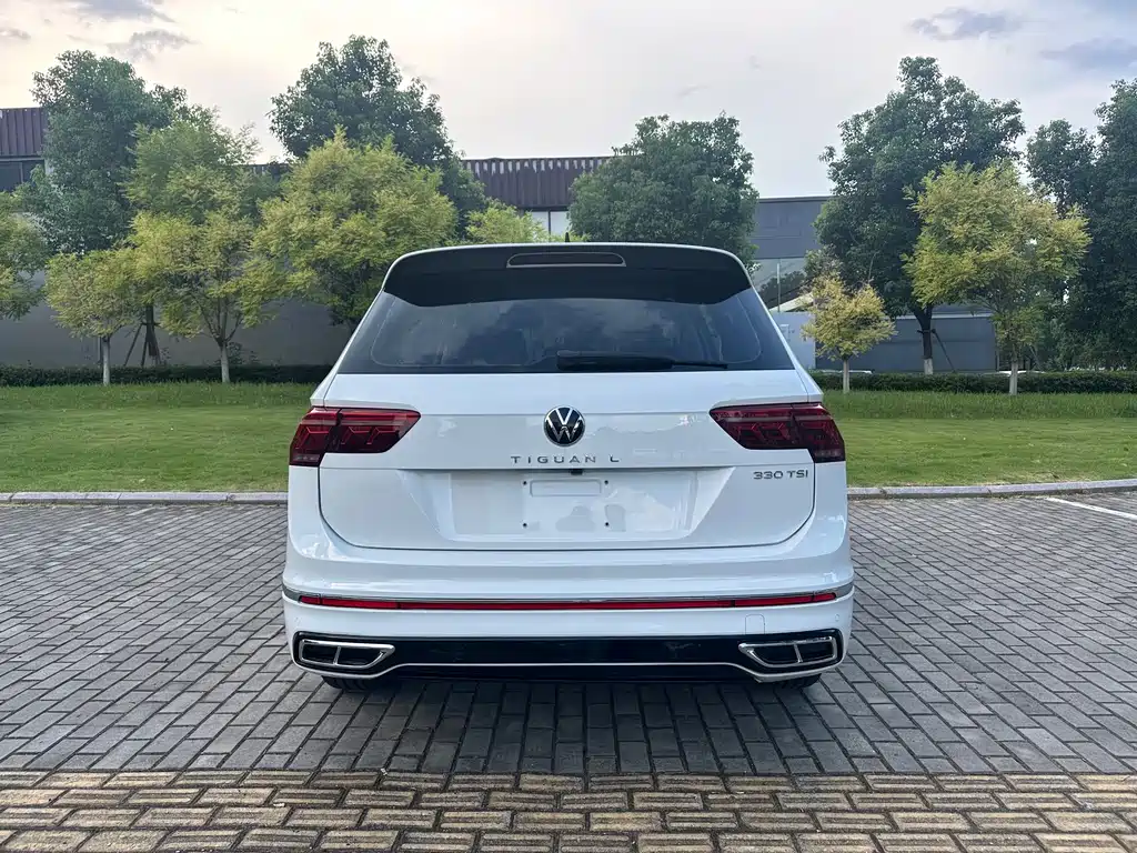 Volkswagen Tiguan L — фото 5