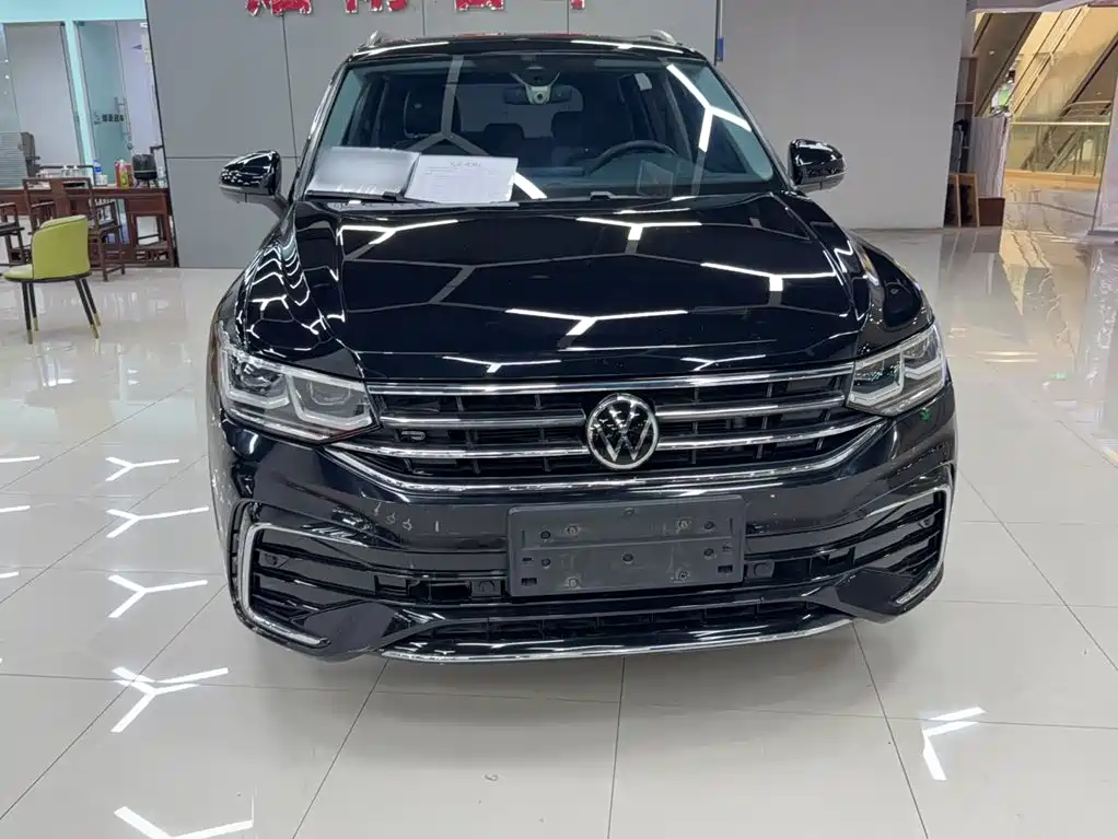 Volkswagen Tiguan L — фото 5