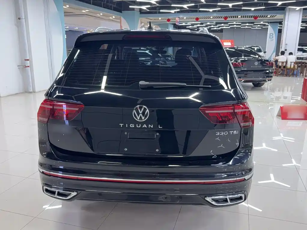Volkswagen Tiguan L — фото 9