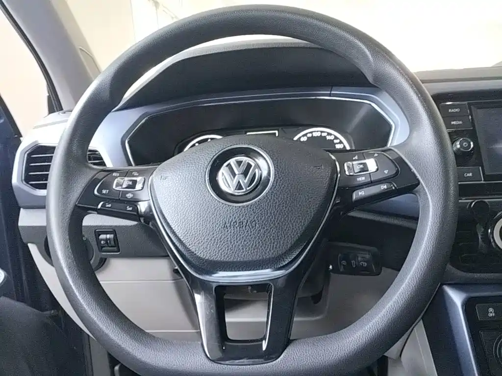 Volkswagen T-Cross — фото 11