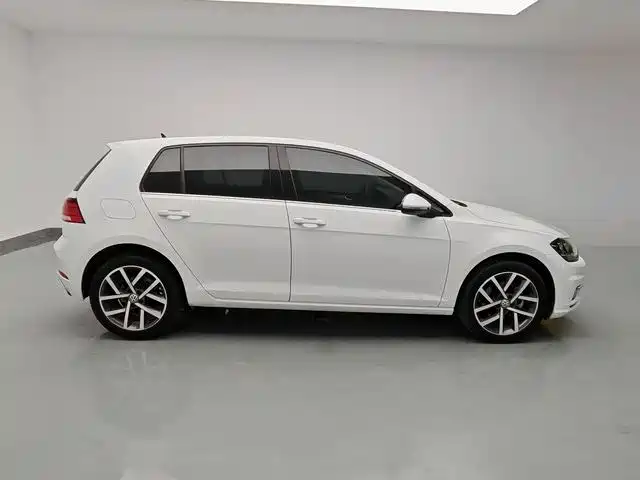 Volkswagen Golf — фото 9