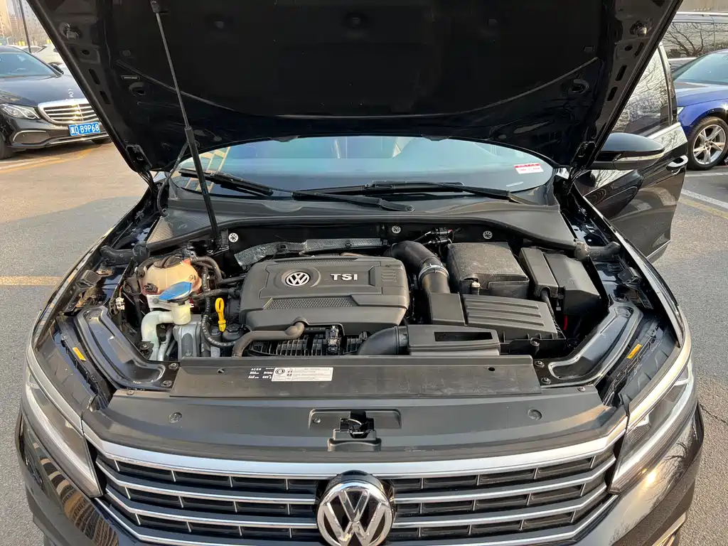 Volkswagen Passat — фото 19