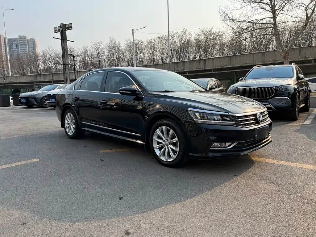 Volkswagen Passat — фото 3