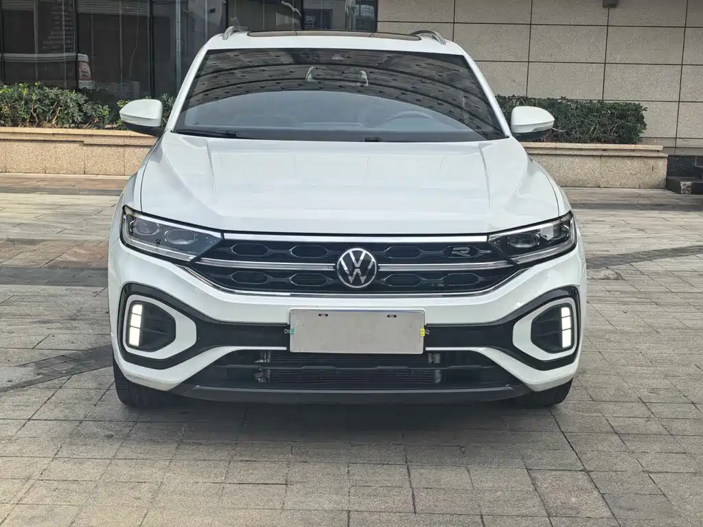 Volkswagen T-Roc — фото 2