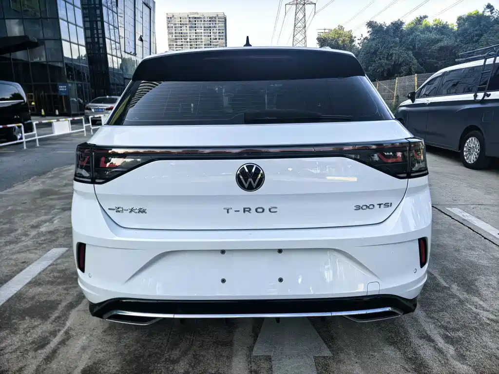 Volkswagen T-Roc — фото 5