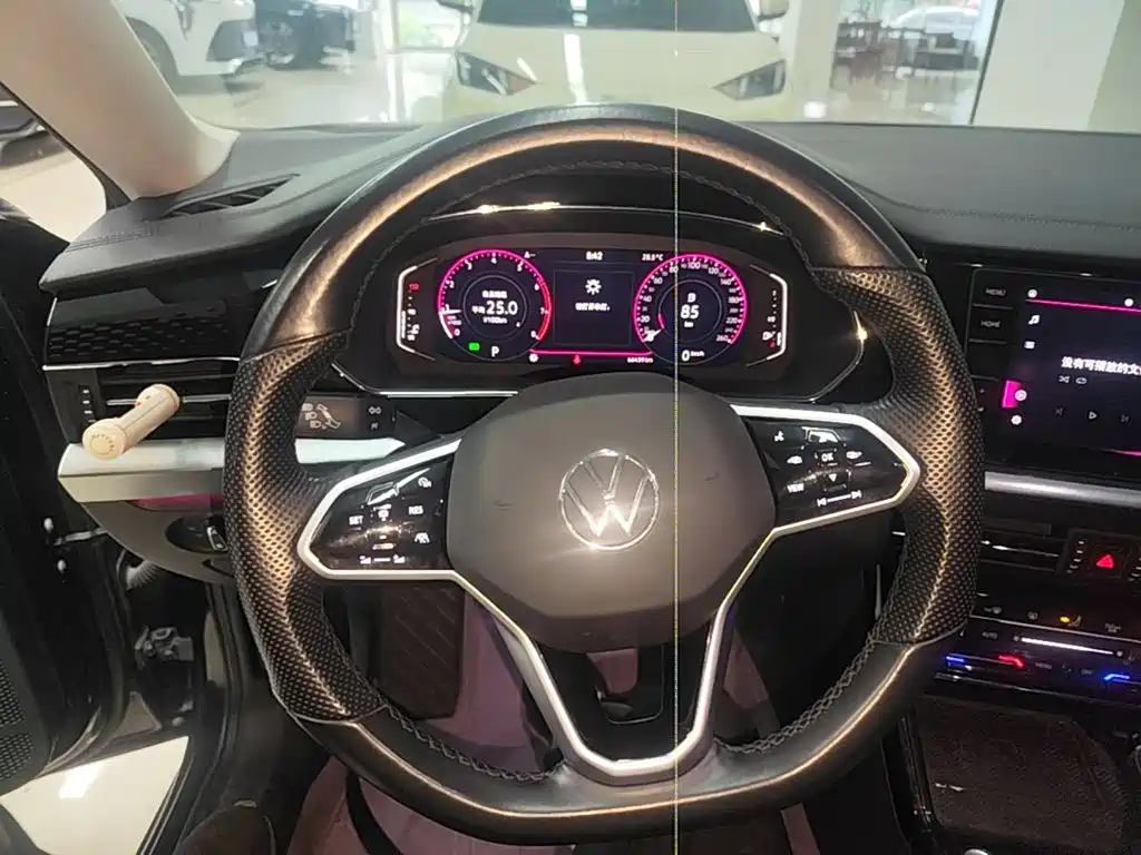 Volkswagen Passat — фото 11