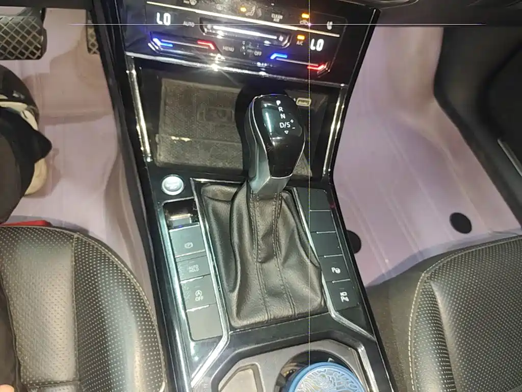 Volkswagen Passat — фото 14