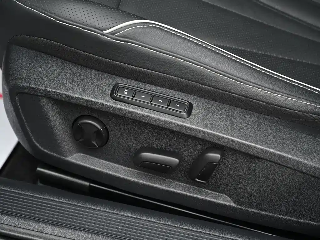 Volkswagen Passat — фото 15