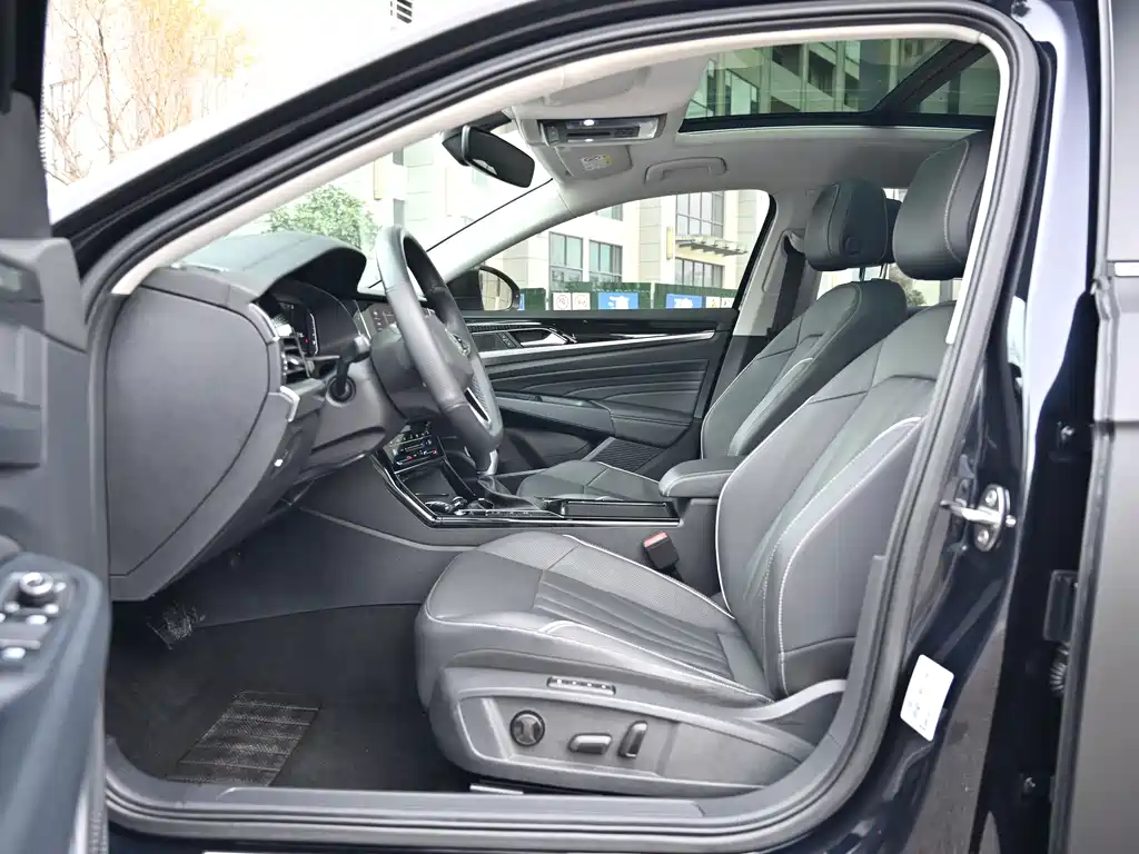 Volkswagen Passat — фото 8