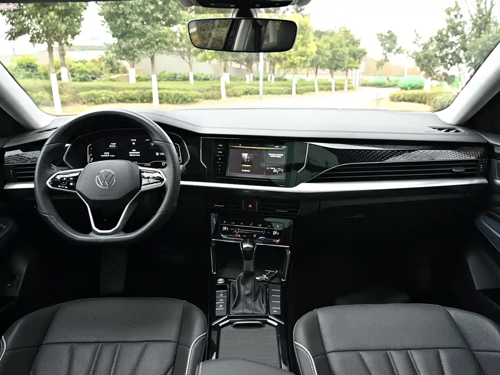 Volkswagen Passat — фото 10