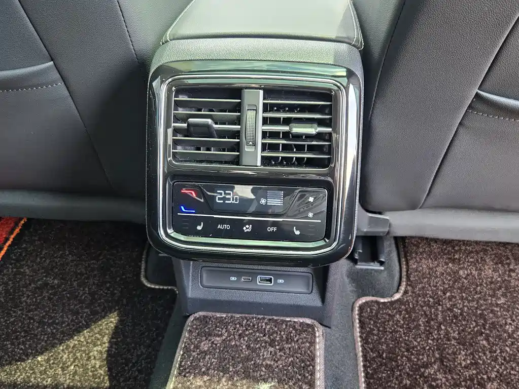 Volkswagen Passat — фото 10