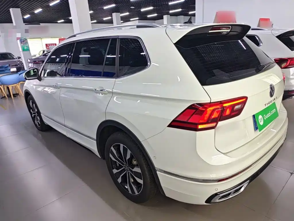Volkswagen Tiguan L — фото 5