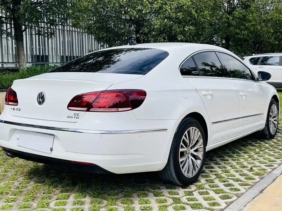 Volkswagen CC — фото 2