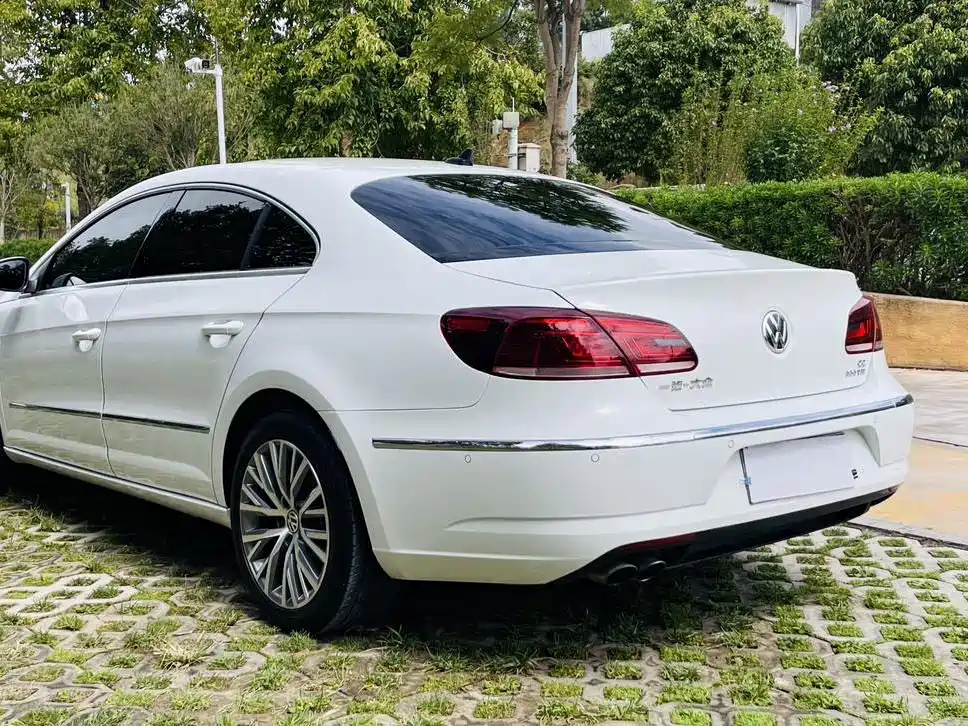 Volkswagen CC — фото 8