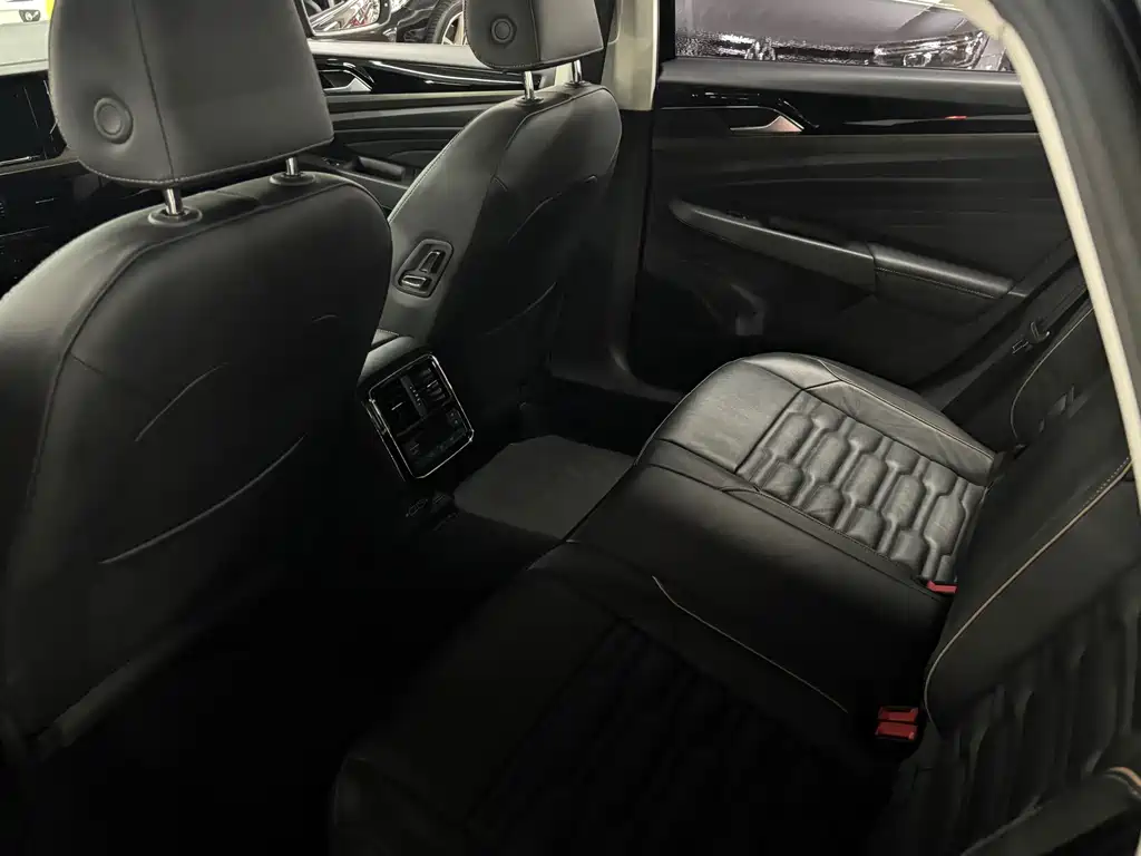 Volkswagen Passat — фото 3