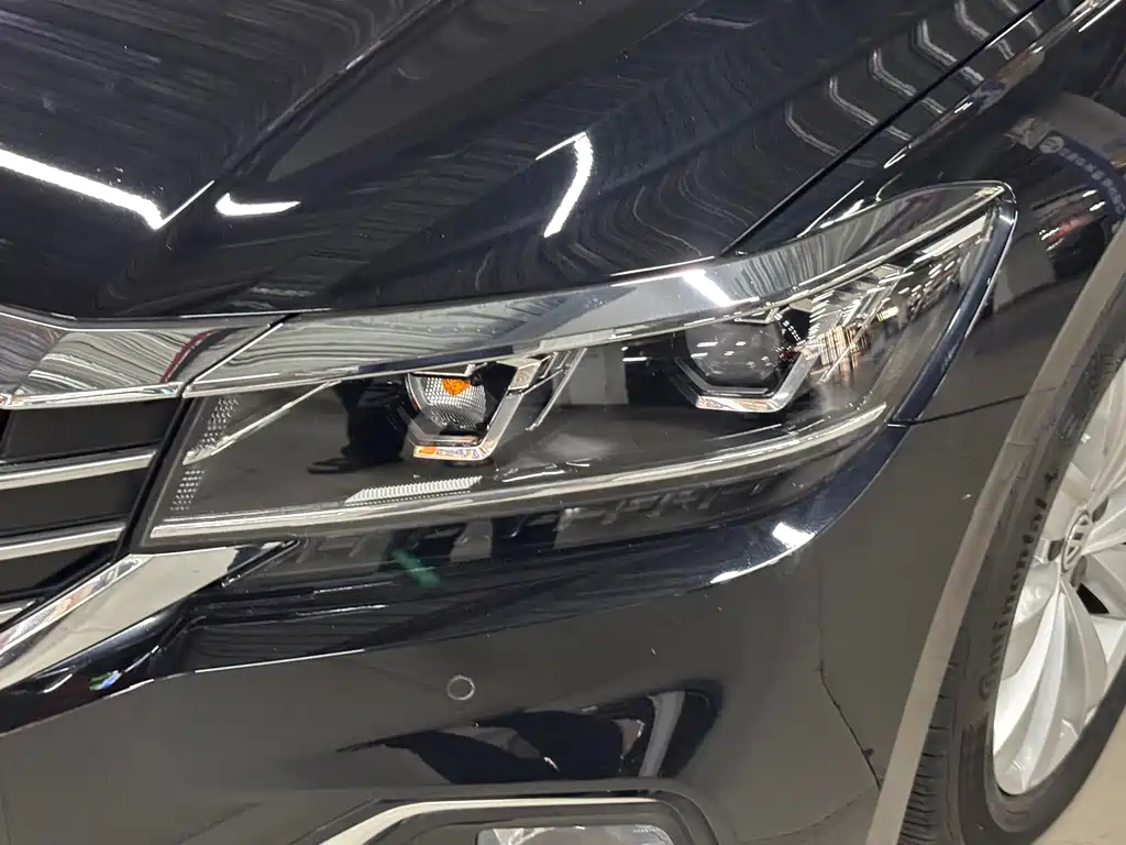 Volkswagen Passat — фото 8
