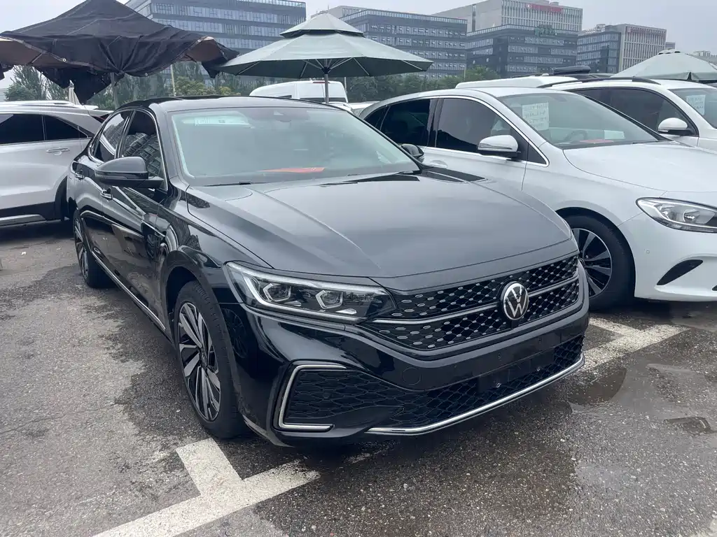 Volkswagen Passat — фото 3