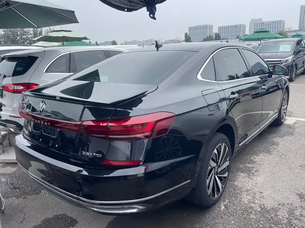 Volkswagen Passat — фото 4