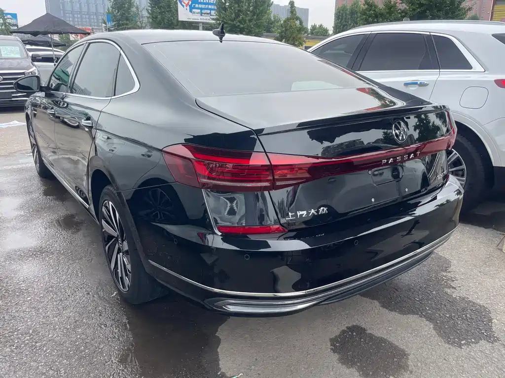 Volkswagen Passat — фото 6
