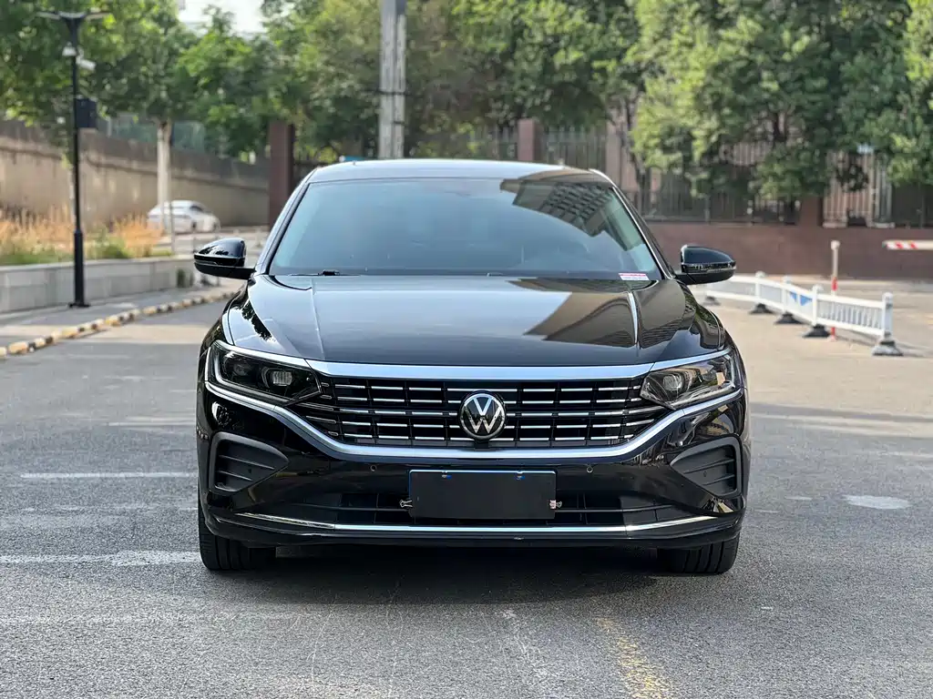Volkswagen Passat — фото 2