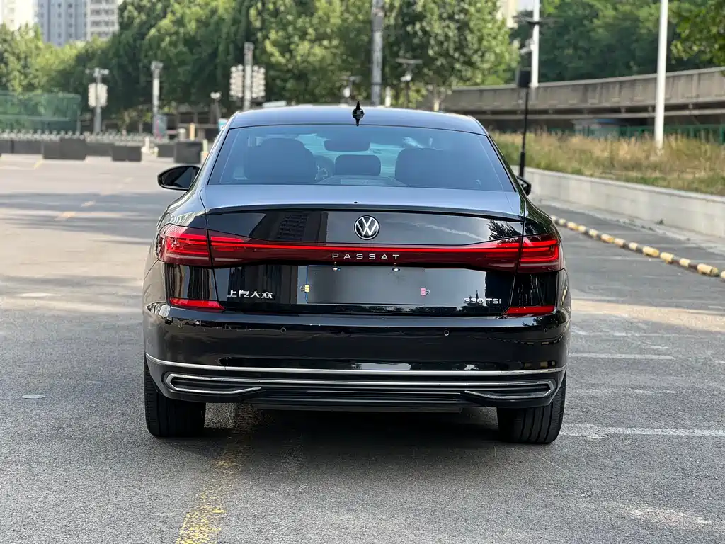 Volkswagen Passat — фото 5