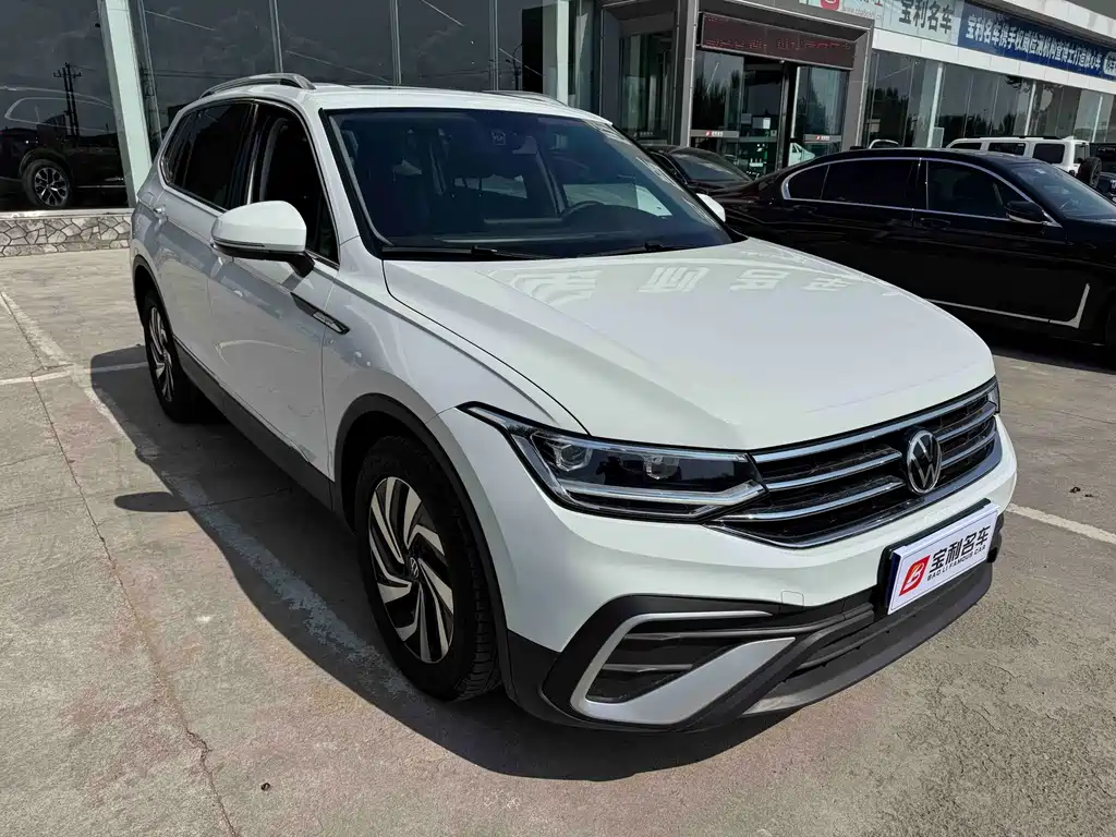 Volkswagen Tiguan L