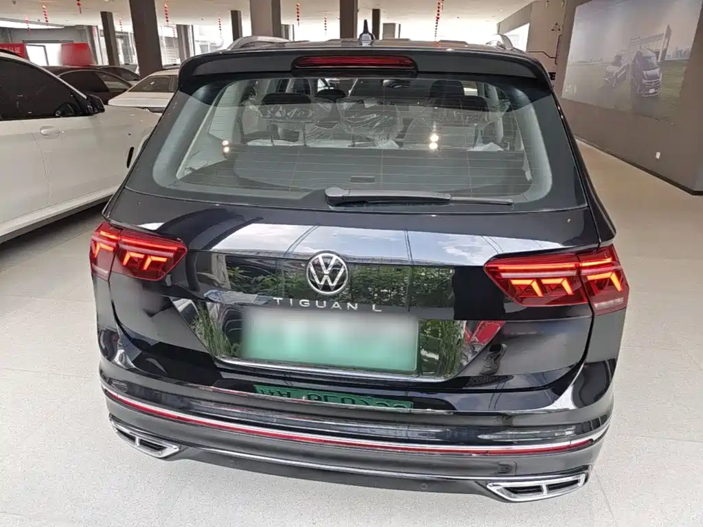 Volkswagen Tiguan L PHEV — фото 6