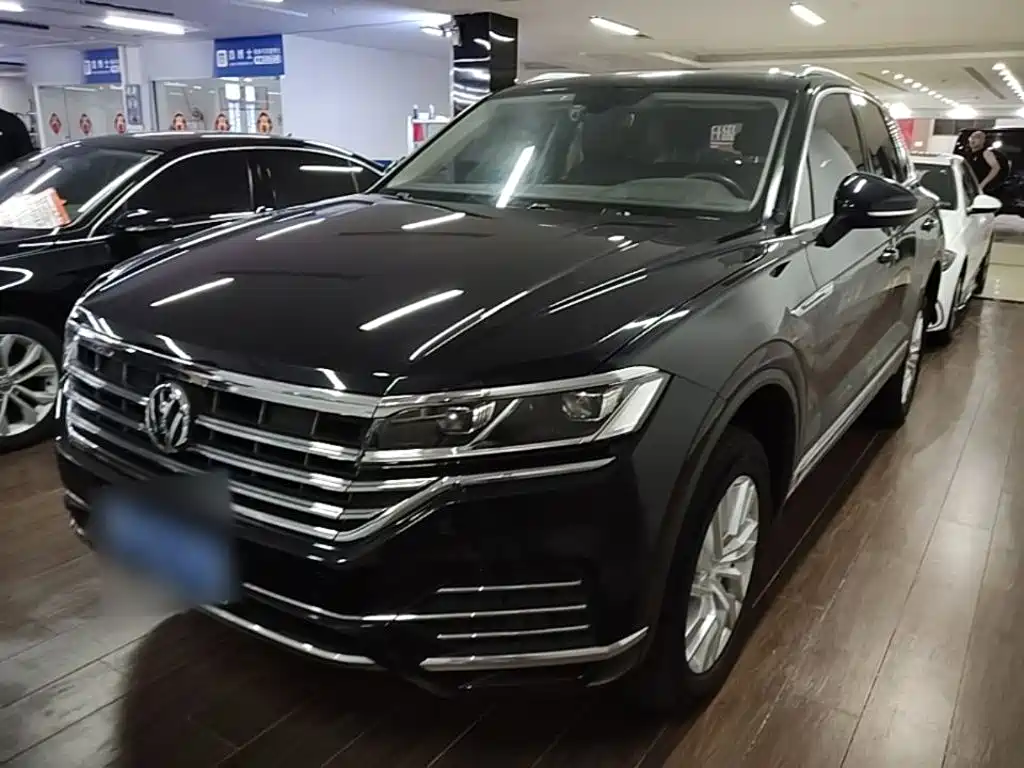 Volkswagen Touareg — фото 2