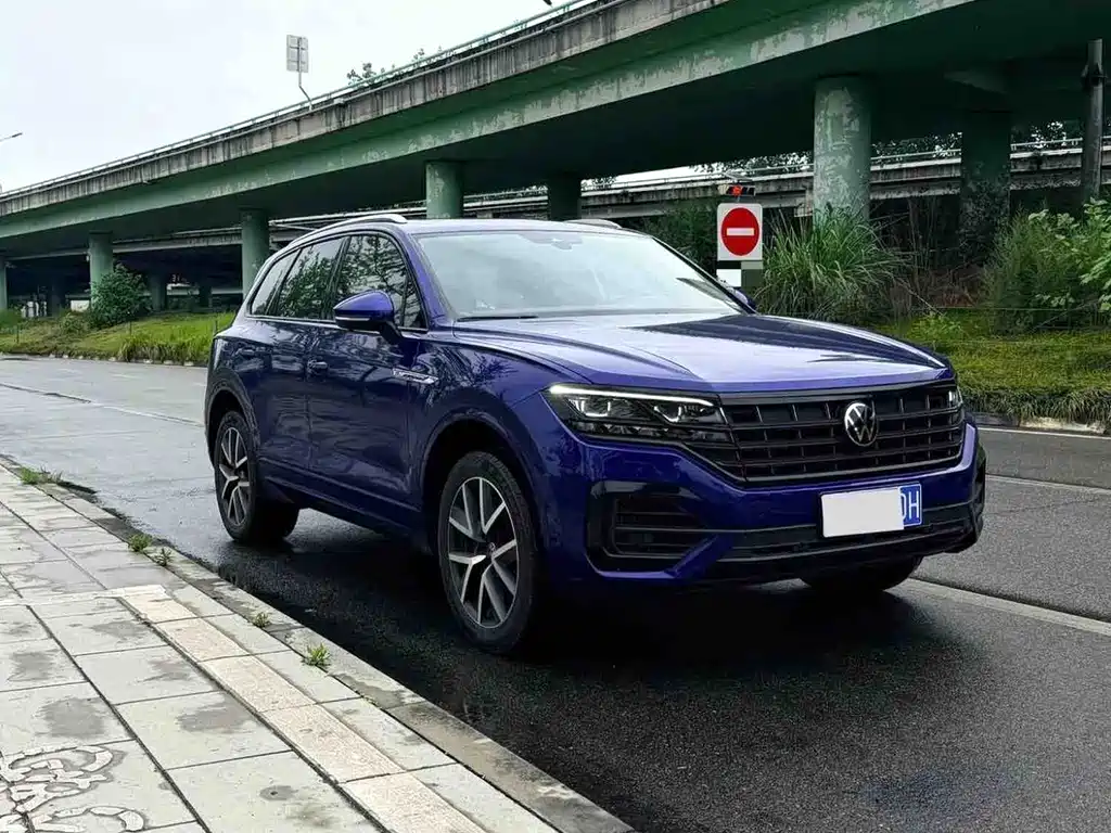 Volkswagen Touareg — фото 3
