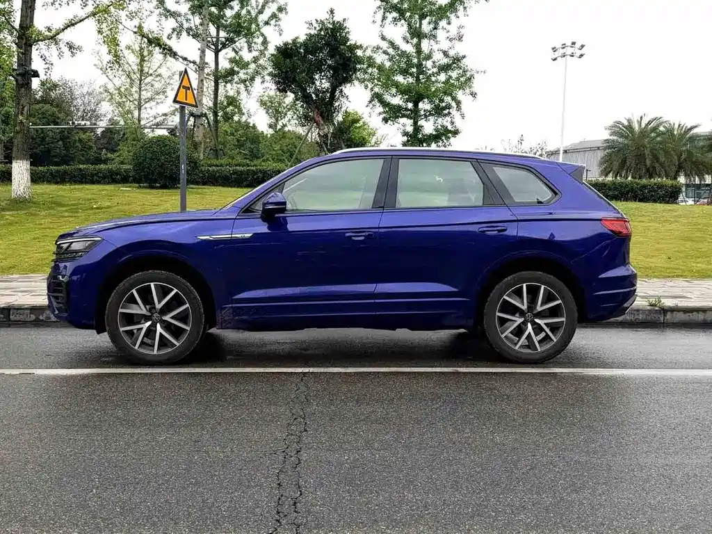 Volkswagen Touareg — фото 4