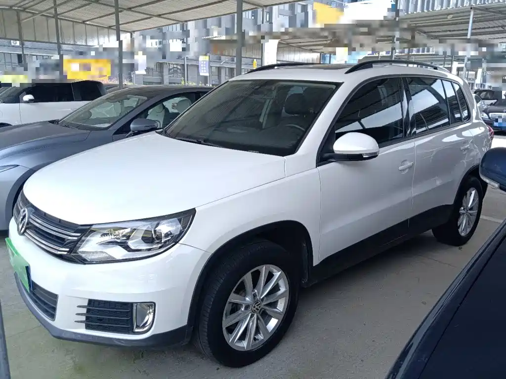 Volkswagen Tiguan — фото 2