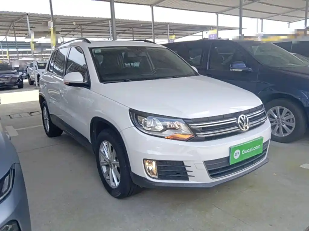 Volkswagen Tiguan — фото 4