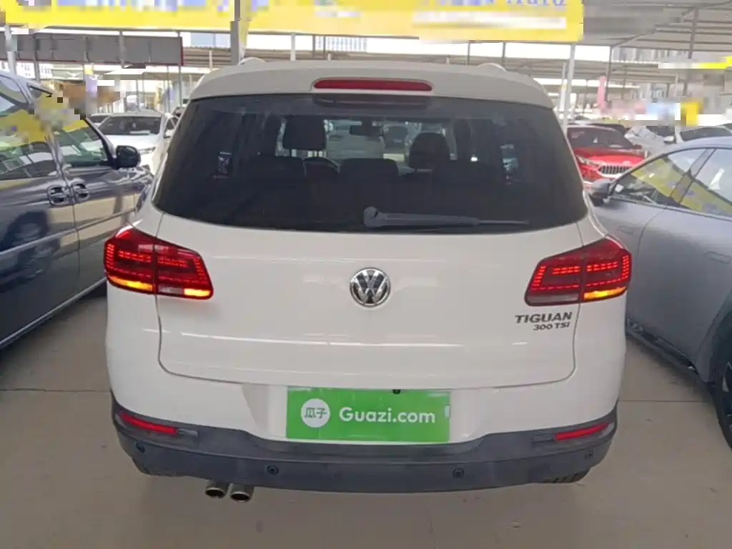 Volkswagen Tiguan — фото 6