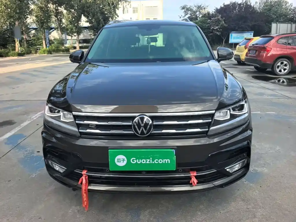 Volkswagen Tiguan L — фото 3
