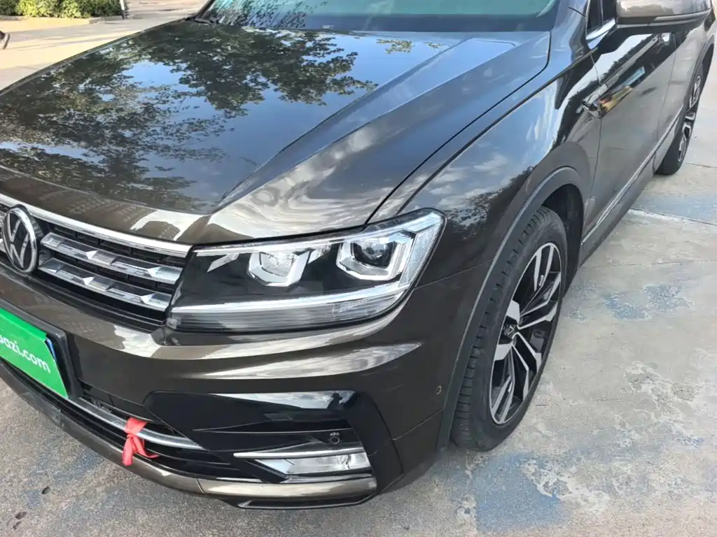 Volkswagen Tiguan L — фото 24