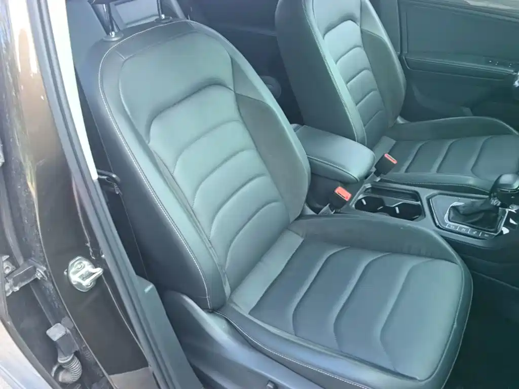 Volkswagen Tiguan L — фото 25