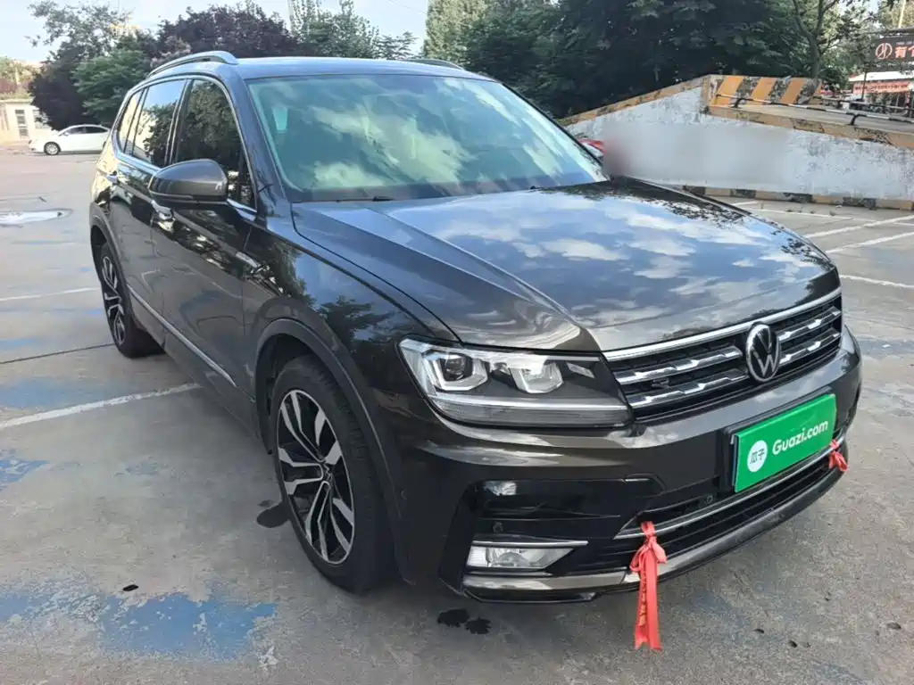 Volkswagen Tiguan L — фото 4