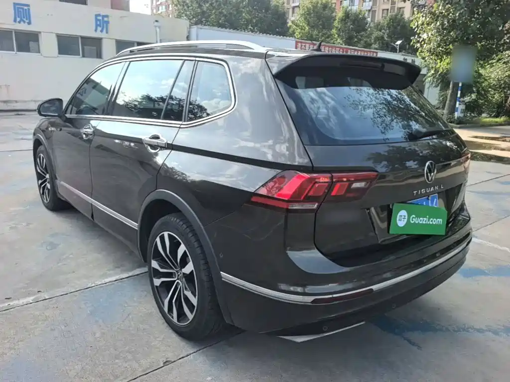Volkswagen Tiguan L — фото 5