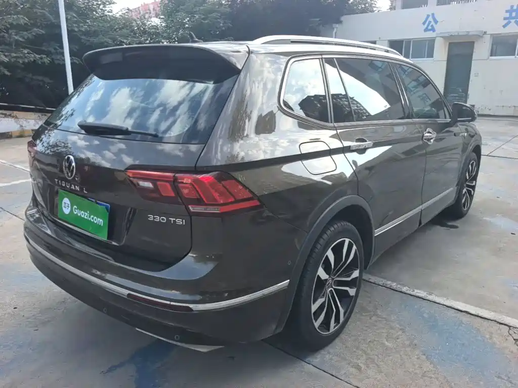 Volkswagen Tiguan L — фото 7