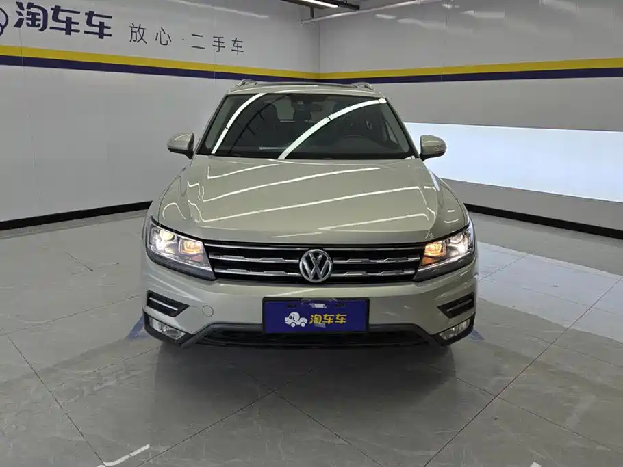 Volkswagen Tiguan L — фото 2