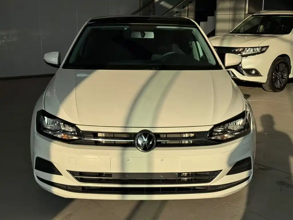 Volkswagen Polo — фото 2