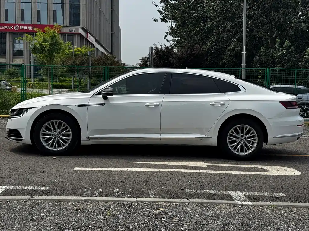 Volkswagen CC — фото 8
