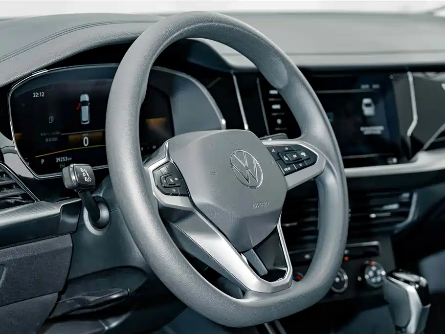 Volkswagen Passat — фото 9