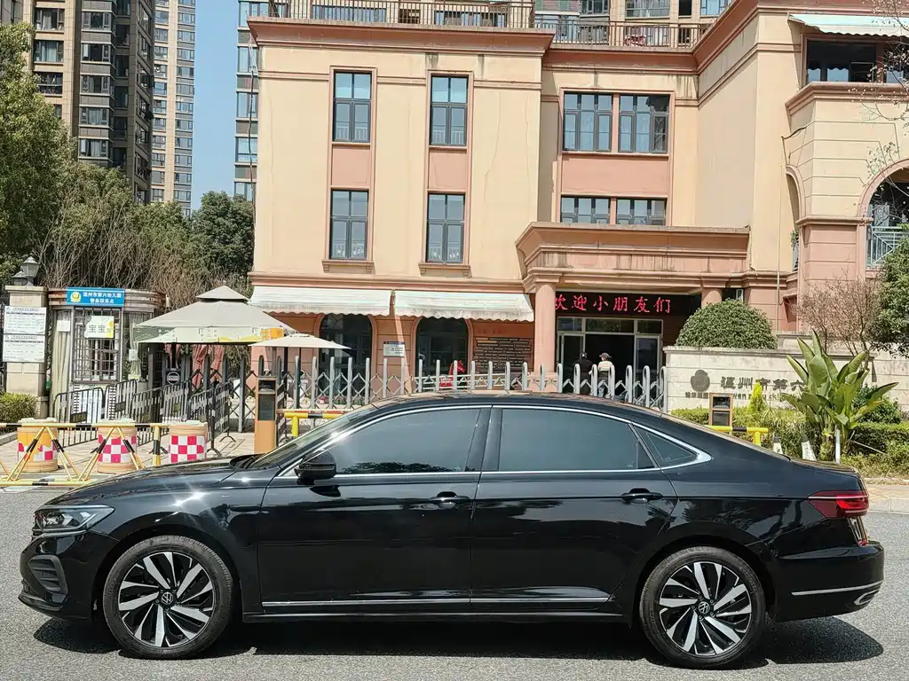 Volkswagen Passat — фото 4